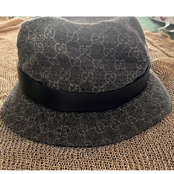 Nwts* Gucci Wool Gray GG Printed Bucket Hat - Picture 3 of 6